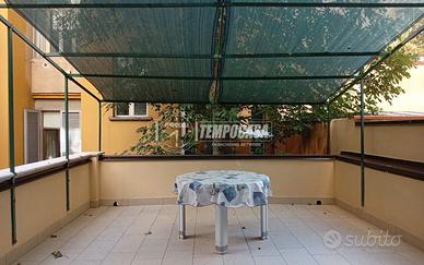 PER STUDENTI REFERENZIATI - Trilocale con terrazzo
