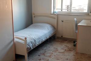 Camera con bagno per studentesse zona Policlinico