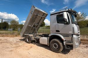 MERCEDES-BENZ AROCS 1836 K 4x2   PARI AL NUOVO