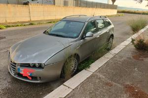 Alfa Romeo 159 Sportwagon incidentata