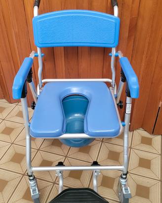 sedia a rotelle da interni e doccia