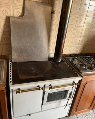 Cucina economica a legna