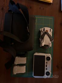 Drone DJI Mini 3 Pro  con DJI RC e 2 batterie