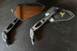Specchietti pieghevoli Yamaha MT con adattatori