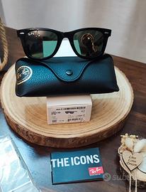 occhiali da sole Rayban modello Wayfarer 0RB2140