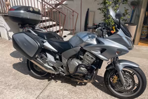Honda cbf 1000 del 2008  prezzo poco trattabile