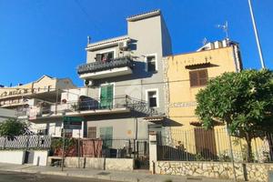 3 LOCALI A PALERMO
