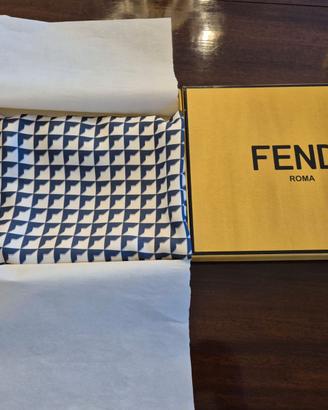 Cuscino Fendi Selleria 53x53 in pura seta con scat