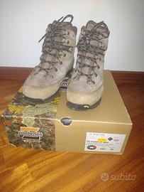 Scarponi da trekking 42