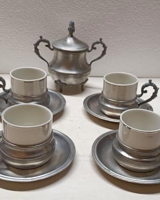 Tazzine da caffe' e zuccheriera vintage