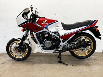 Honda VF 750 f