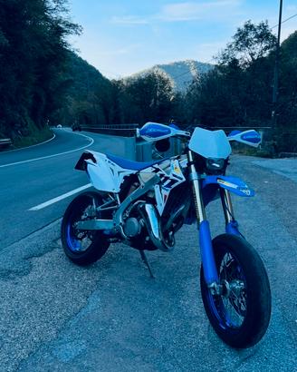 TM SMR 125 (biposto)