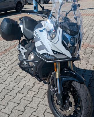 CFMOTO 650MT