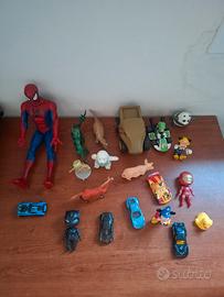 Lotto 18 Giocattoli e Mini Figure (Spider-Man30cm