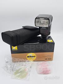 NIKON SB 900