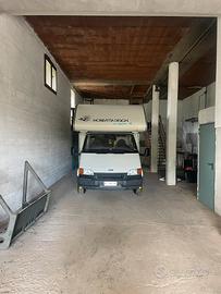 Rimessaggio camper, veicolo grande