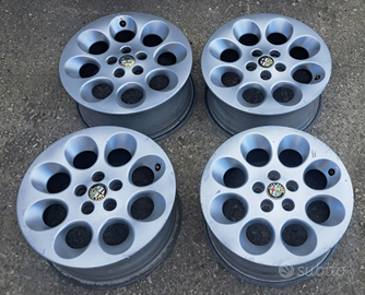 Cerchi in lega Alfa Romeo R15