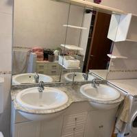 Mobile bagno con due lavabi 