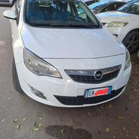 auto Opel SW GTDI 1700 