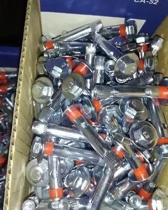 500pz. di tasselli 6/8X45 (15 scatole dispo)