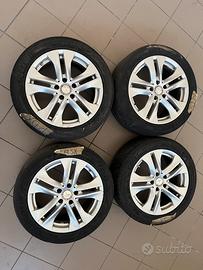 Gomme cerchi e valvole