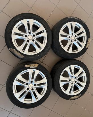 Gomme cerchi e valvole