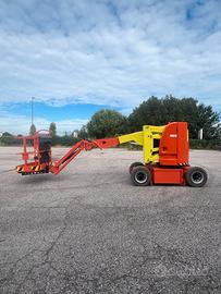 Piattaforma aerea JLG E 300 AJP