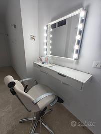 Setup postazione make up professionale