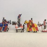 Cavalieri mediovali in piombo