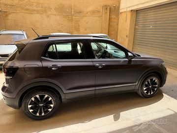 Volkswagen    T - Cross