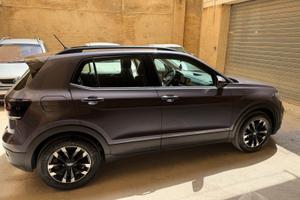 Volkswagen    T - Cross
