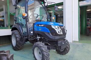 Trattore SOLIS 26 (9+9) con cabina - aria condizio