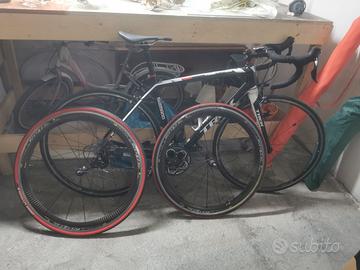 Bicicletta corsa TREK Madone Team Issue Factory 