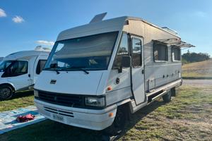 Camper Elnagh Magnum 605 140.000km