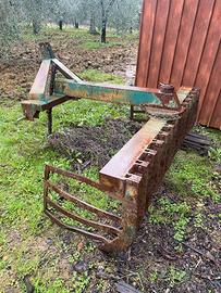 Lama/rastrello spietratrice