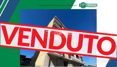 AMPIO E LUMINOSO BILOCALE