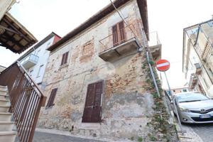 4 LOCALI A GIULIANOVA