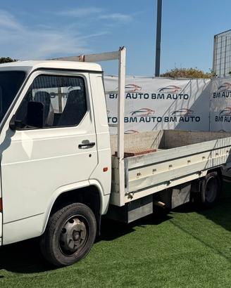 Nissan Trade 3 POSTI CASSONE FISSO 2.8 DIESEL 35Q