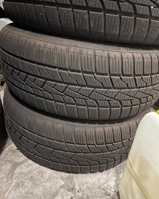 Gomme e cerchi completi è Tapezzeria