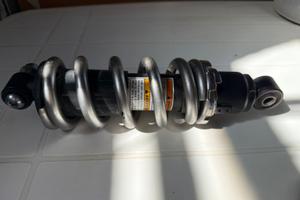 Ammortizzatore posteriore Kawasaki ER6N