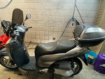 Privato  Honda sh 300