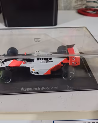 vetture F1 e caschi 