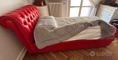 Letto singolo in pelle rossa