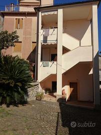 Piccolo appartamento nel centro del borgo