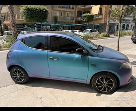 Lancia y