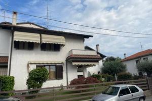 Villa di 153 m² con 4 locali e box auto doppio a S