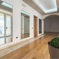 Locale dalle ampie metrature in zona centrale