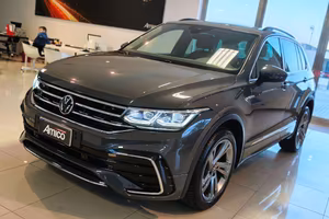 Volkswagen Tiguan 2.0 TDI R-Line Solo 68.000km 4 M