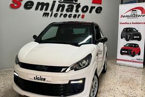 Ligier JS JS50 Progress Young B&W