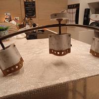 Lampadario con faretti.